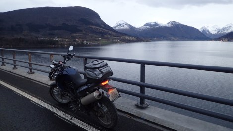 Tresfjordbrua 31.12.1015